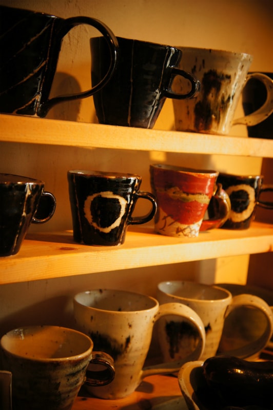 茨城・奥久慈大子町の陶芸体験のできるお店、liberte and galla。オリジナル陶器作り体験